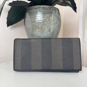 Fendi‎ Pquin Continental Wallet Snap